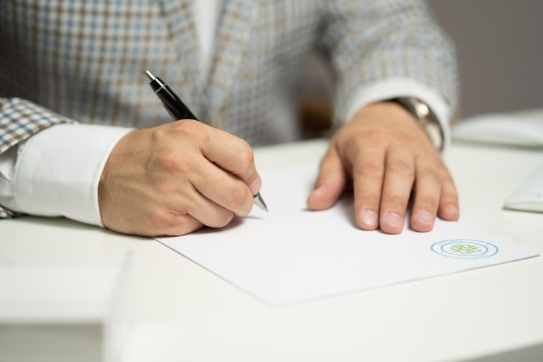 cat dureaza un transfer bancar