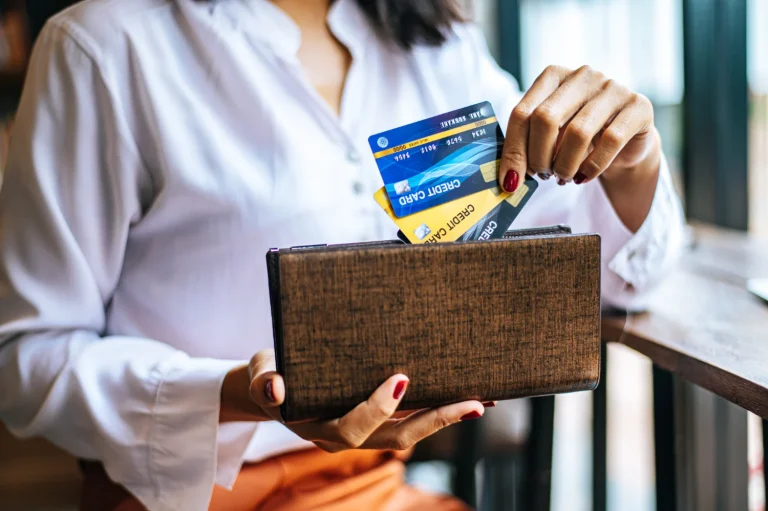 accepting credit cards from brown purse pay goods